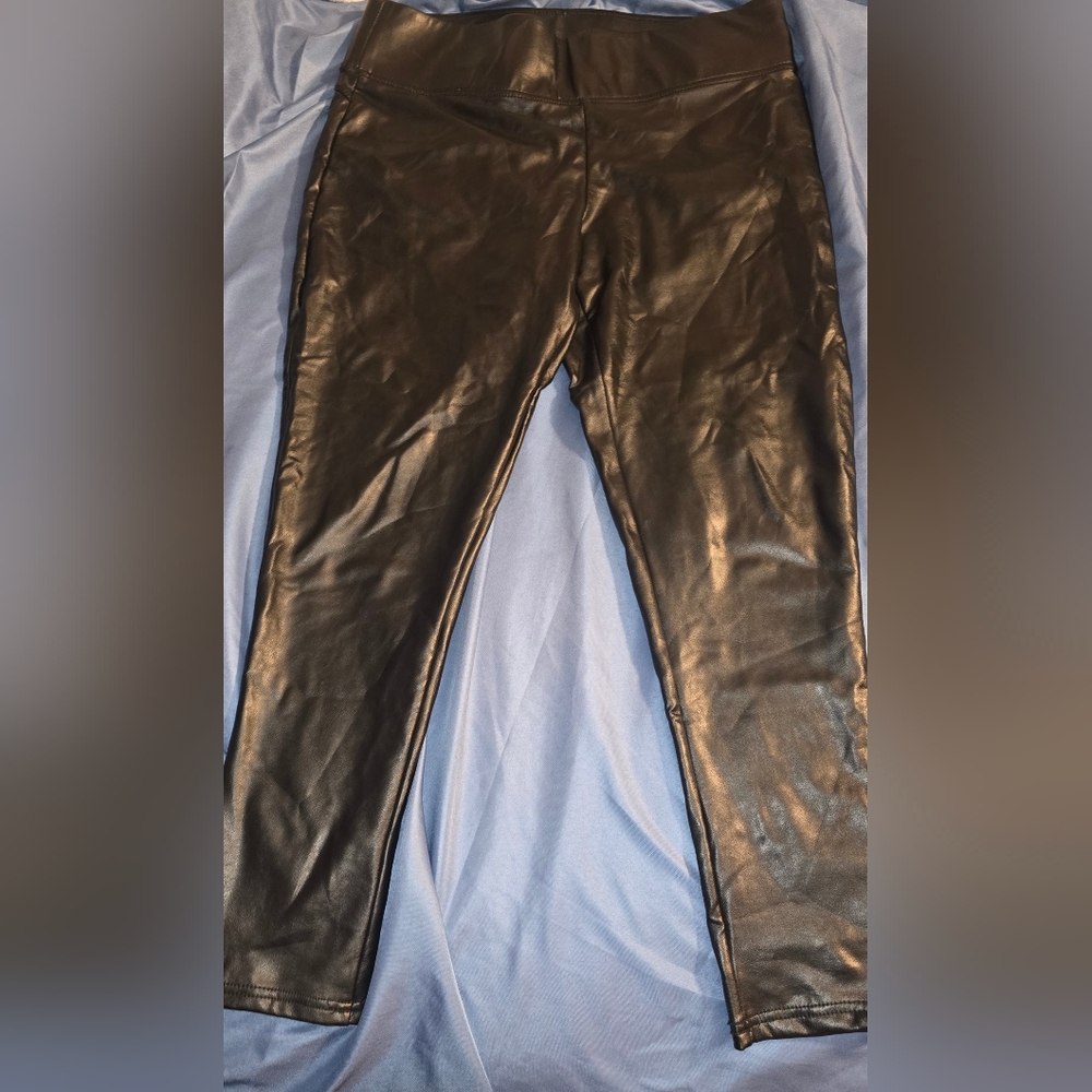 Vince Camuto Black Leatherette Pants